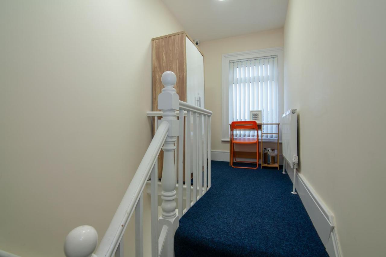 Casa Fresa Franks Serviced Accommodation リヴァプール エクステリア 写真