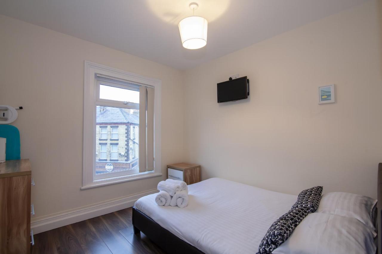 Casa Fresa Franks Serviced Accommodation リヴァプール エクステリア 写真